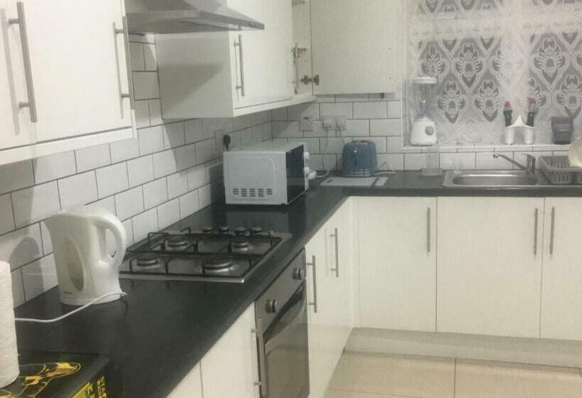 Majatalo 1st Angel Accommodation