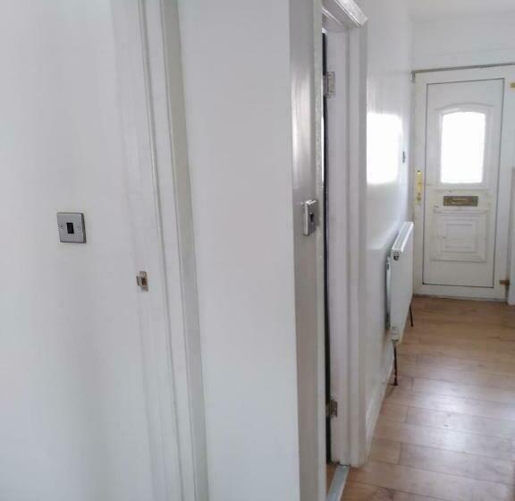 Majatalo 1st Angel Accommodation