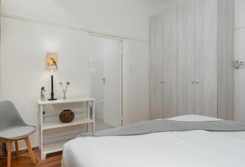 بنسيون Abbotts Hill