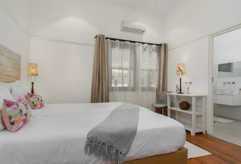 Majatalo Abbotts Hill