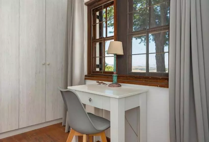 Majatalo Abbotts Hill