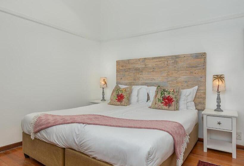 بنسيون Abbotts Hill