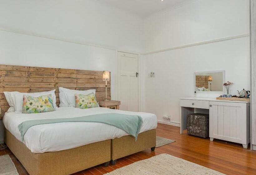 بنسيون Abbotts Hill