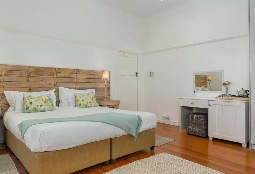 Majatalo Abbotts Hill