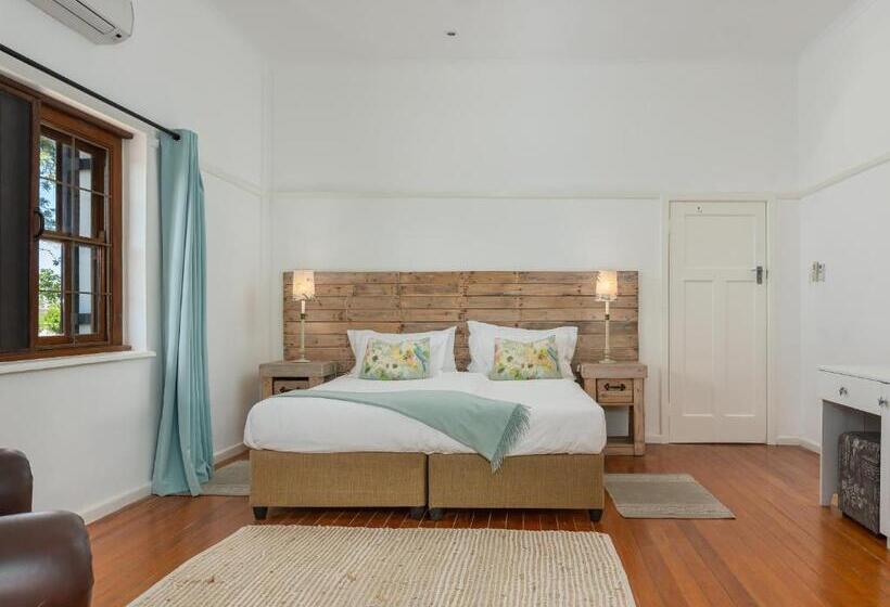 بنسيون Abbotts Hill