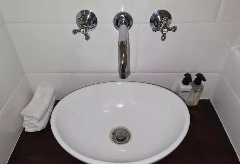 Majatalo Abbotts Hill