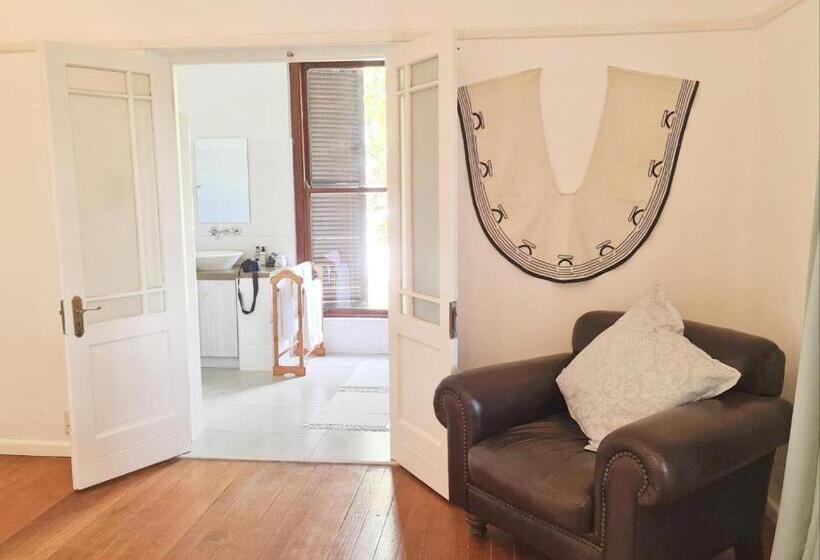 بنسيون Abbotts Hill