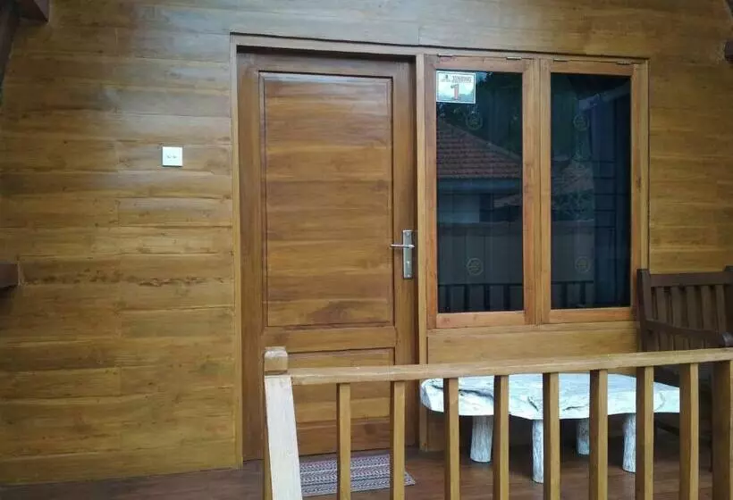 ペンション Bemo Villas & Pool