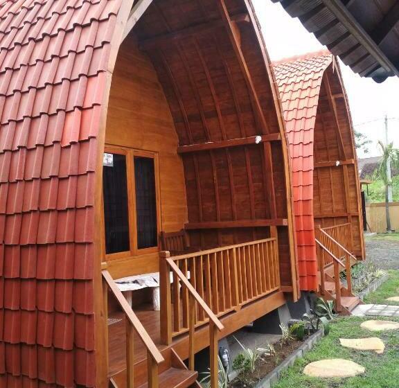 ペンション Bemo Villas & Pool