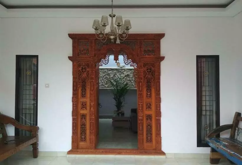 ペンション Bemo Villas & Pool