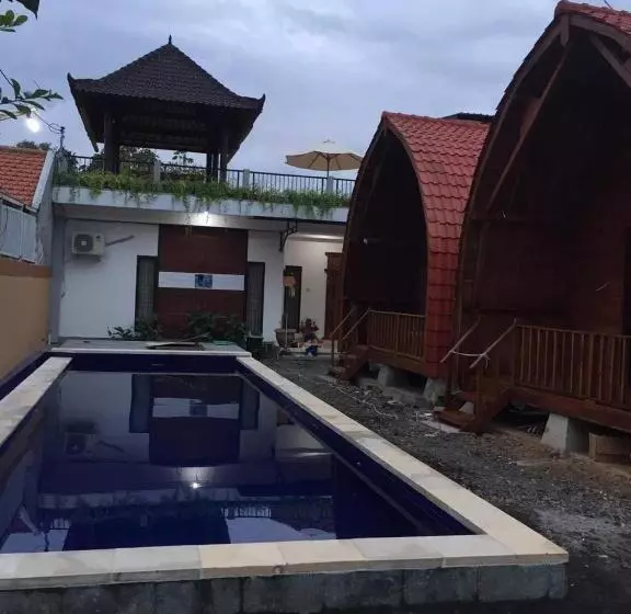 ペンション Bemo Villas & Pool