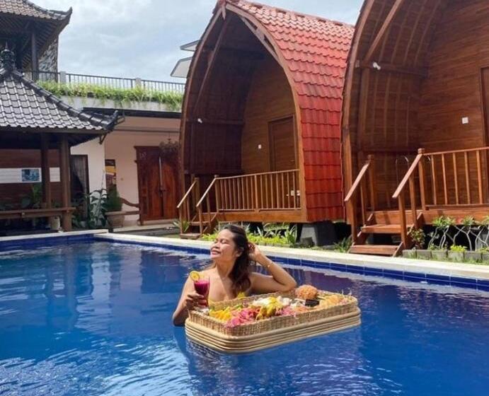 ペンション Bemo Villas & Pool