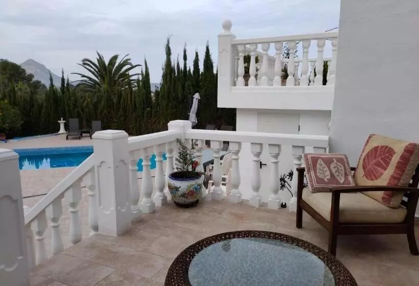 پانسیون Villa  Vista Javea   Home Away From Home
