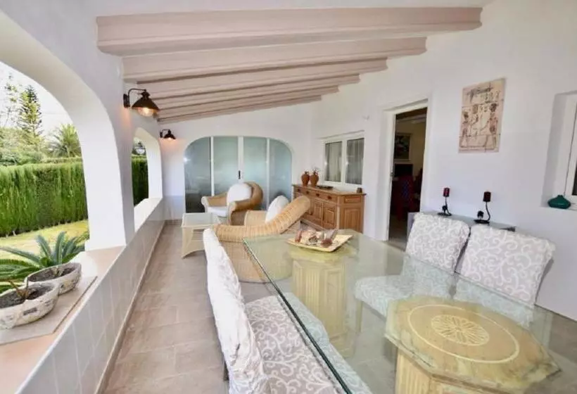 پانسیون Villa  Vista Javea   Home Away From Home
