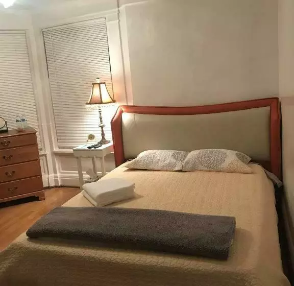 تختخواب و صبحانه 5 Star Victorian Mansion Downtown No Locals