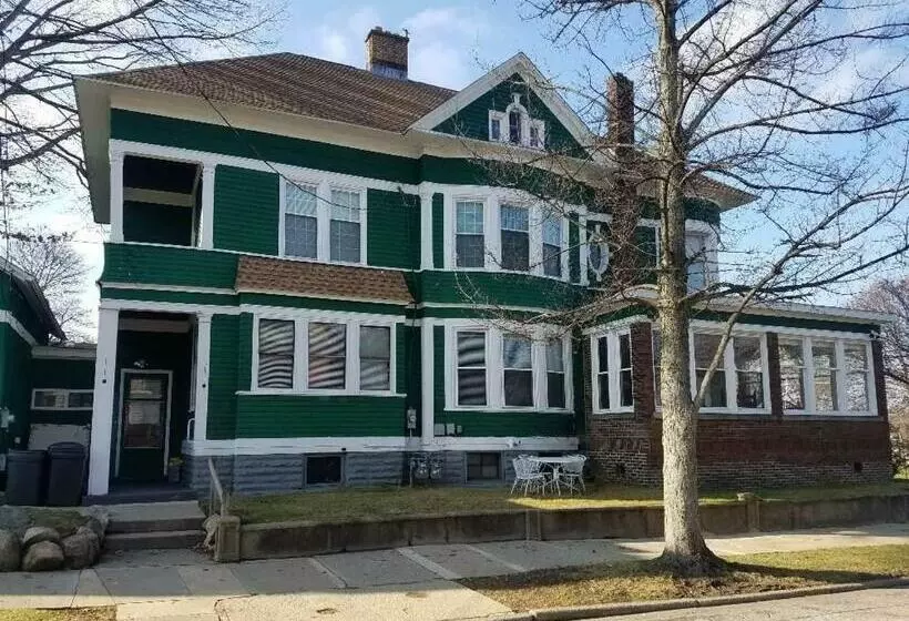 تختخواب و صبحانه 5 Star Victorian Mansion Downtown No Locals