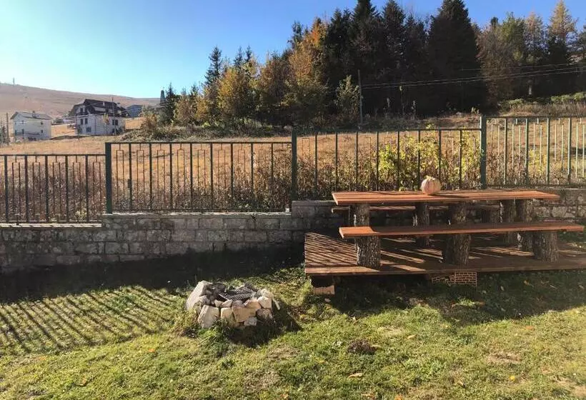 Aamiaismajoitus (B&B) Chalet Mirastelle