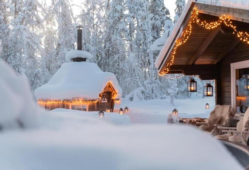 پانسیون Foxfires Mini Boutique