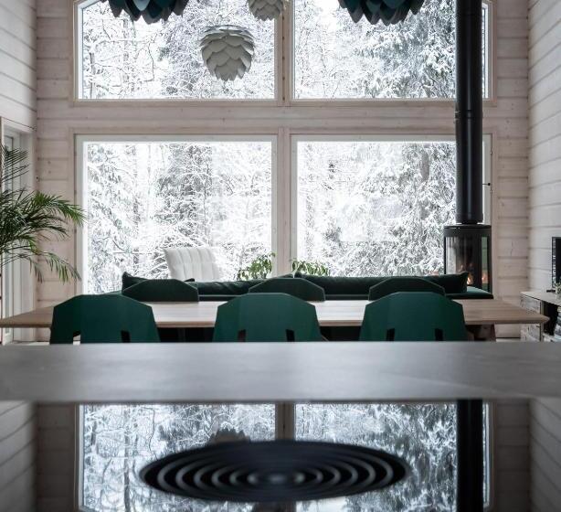 پانسیون Foxfires Mini Boutique