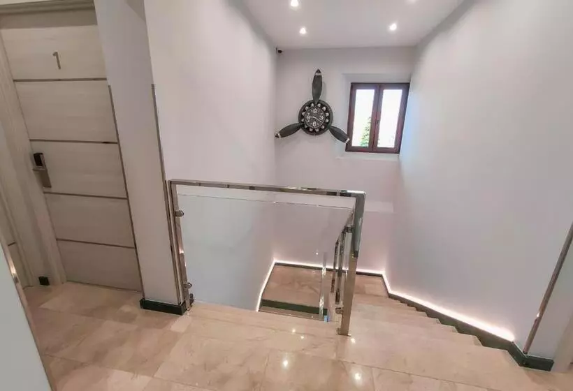 Majatalo Hostal óleo Auto Check In