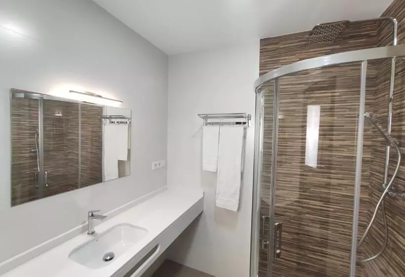 Majatalo Hostal óleo Auto Check In