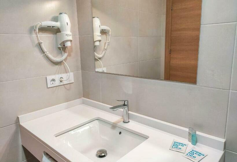 پانسیون Hostal óleo Auto Check In