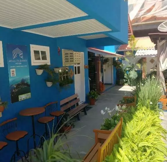 ペンション Pousadinha E Residencial Sto Antônio   Praia De Bombas/bombinhas Sc