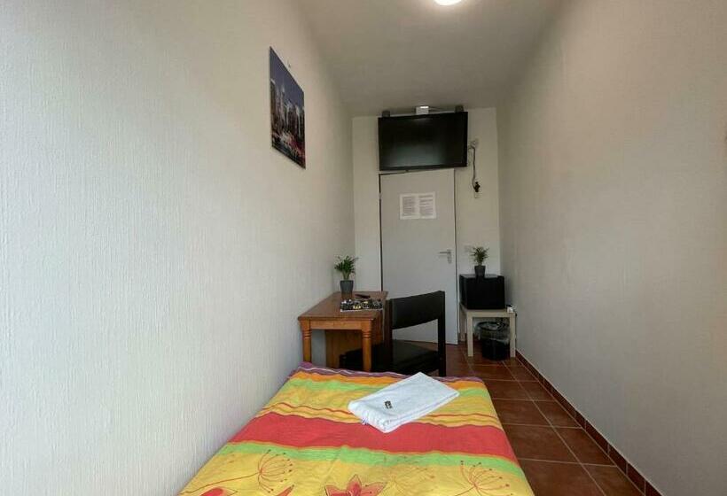 بنسيون Sleepcheaper