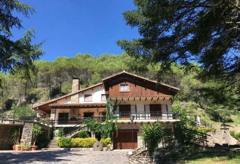 Bed and Breakfast Els Avets De La Muga