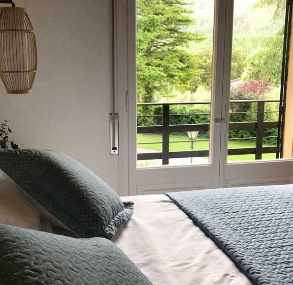 Bed and Breakfast Els Avets De La Muga