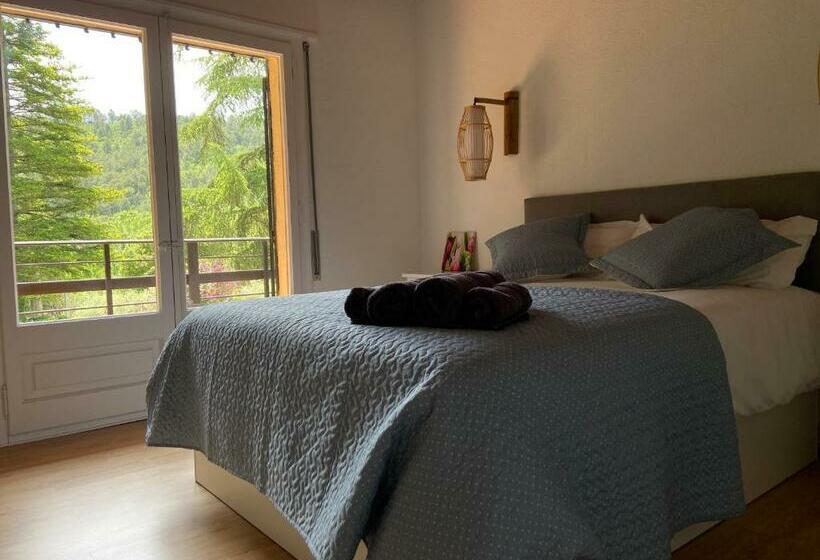 Bed and Breakfast Els Avets De La Muga