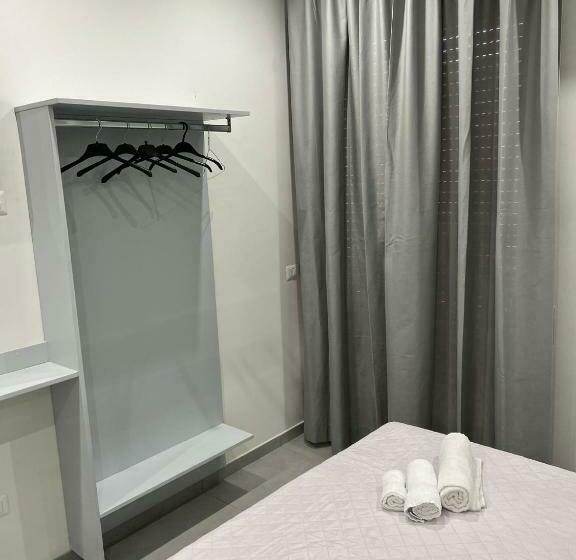 تختخواب و صبحانه La Nuova Hera