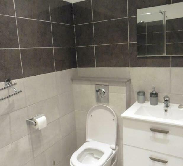 تختخواب و صبحانه Villa Zola