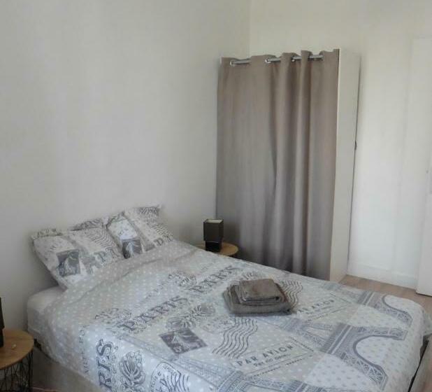 تختخواب و صبحانه Villa Zola