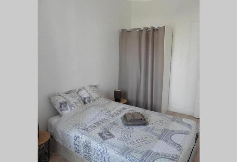 تختخواب و صبحانه Villa Zola