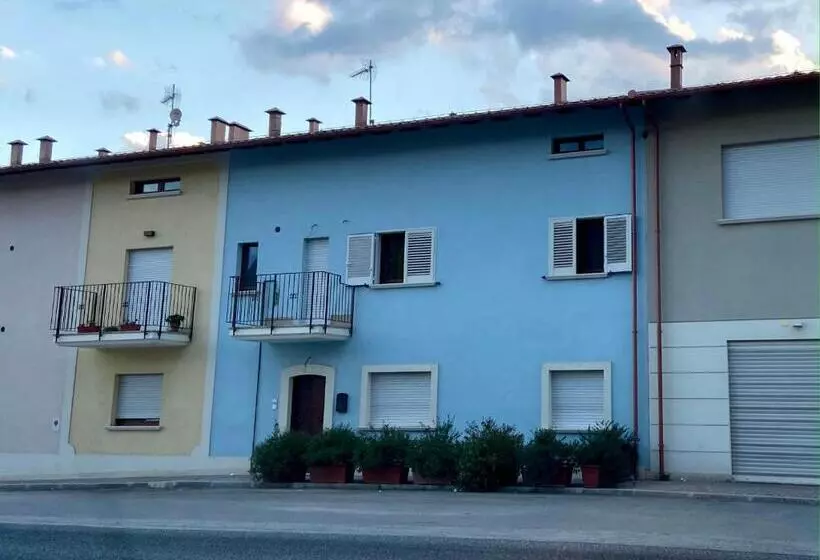 تختخواب و صبحانه Wolf House Bnb