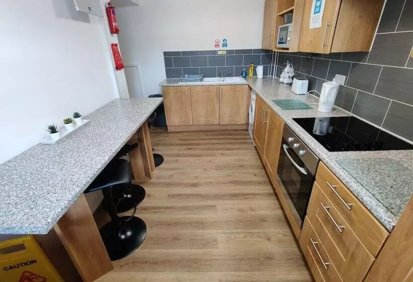 カプセルホテル Accommodation Bradford
