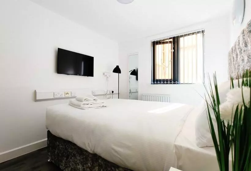 カプセルホテル Accommodation Bradford