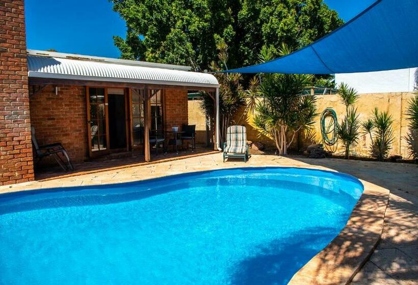 بنسيون Waterside House Kalbarri