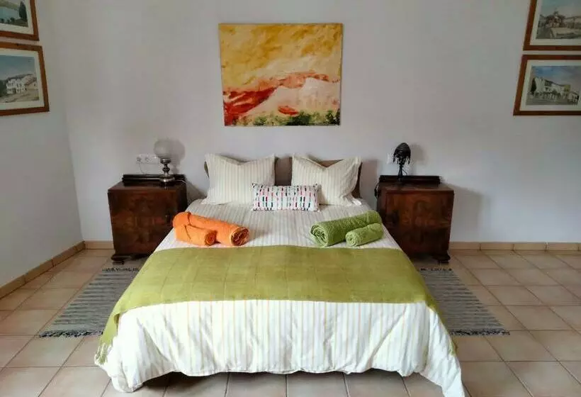 ベッドアンドブレックファースト Casa Rural Altozano De Buendia