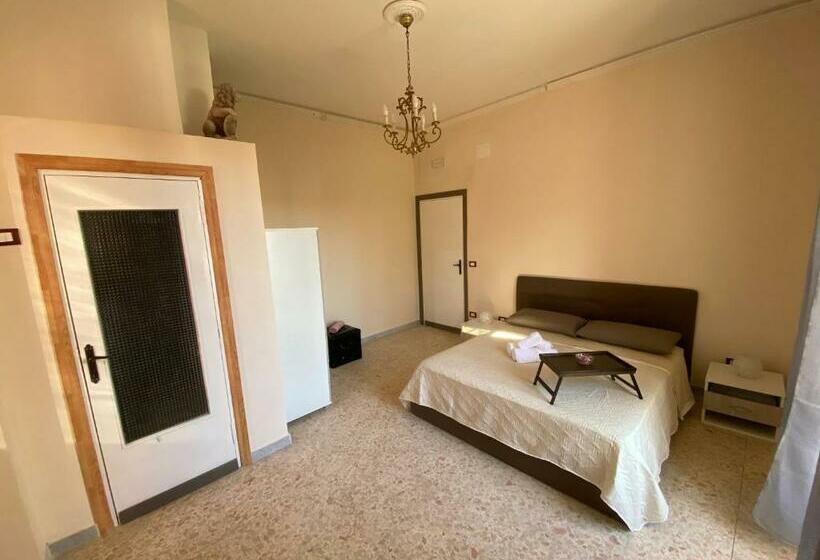 تختخواب و صبحانه Happy Days Terracina