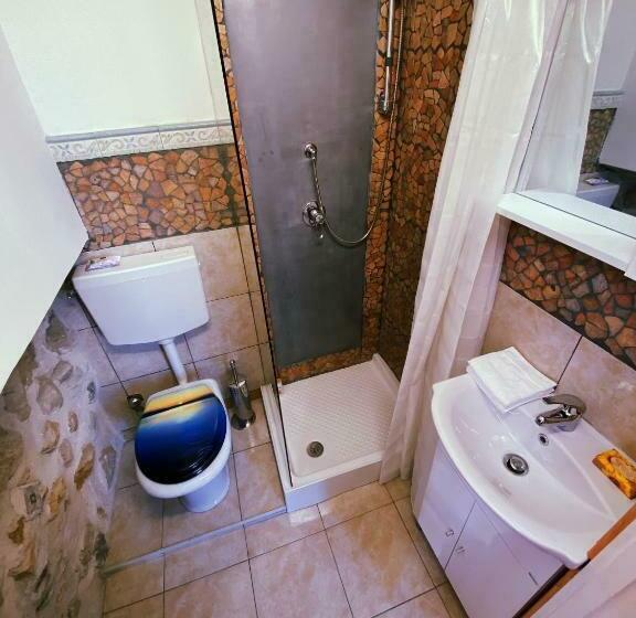 تختخواب و صبحانه Happy Days Terracina