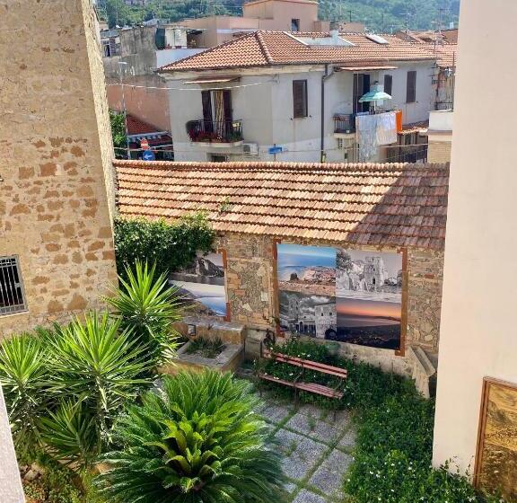 تختخواب و صبحانه Happy Days Terracina