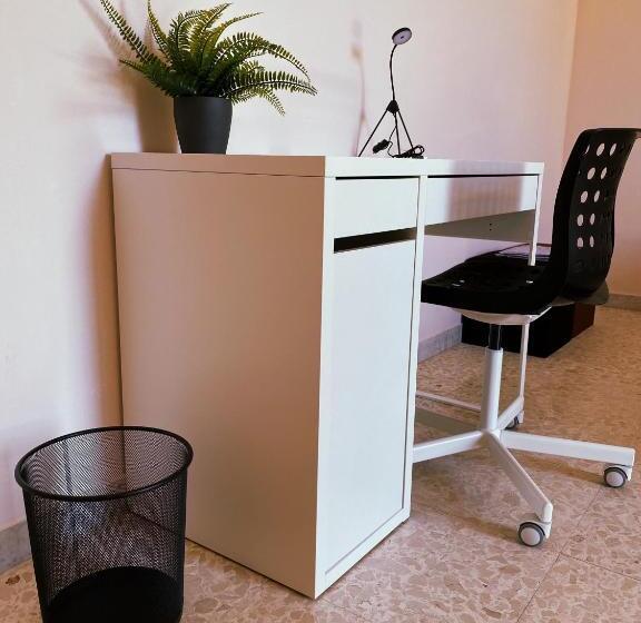 تختخواب و صبحانه Happy Days Terracina