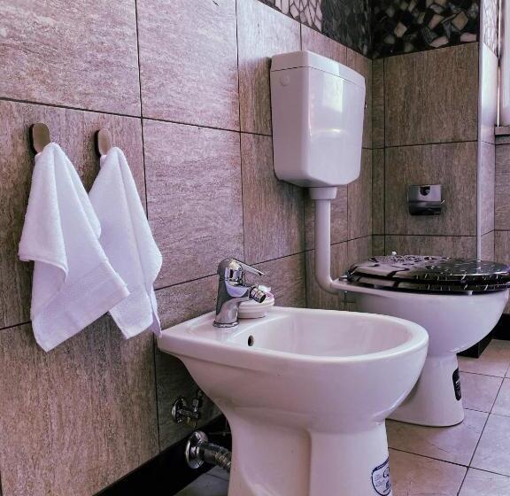 تختخواب و صبحانه Happy Days Terracina