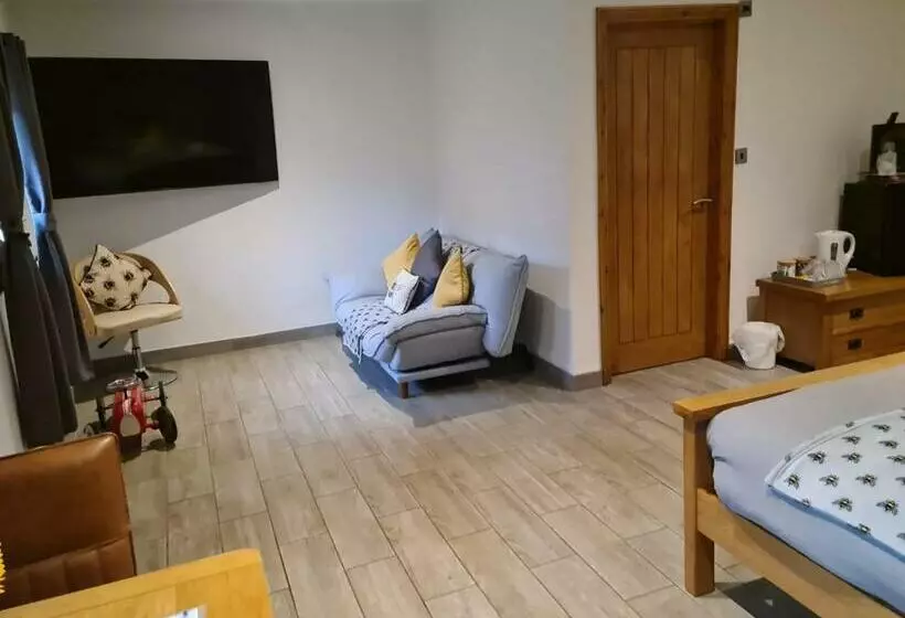 Bumble Barn Bed & Breakfast