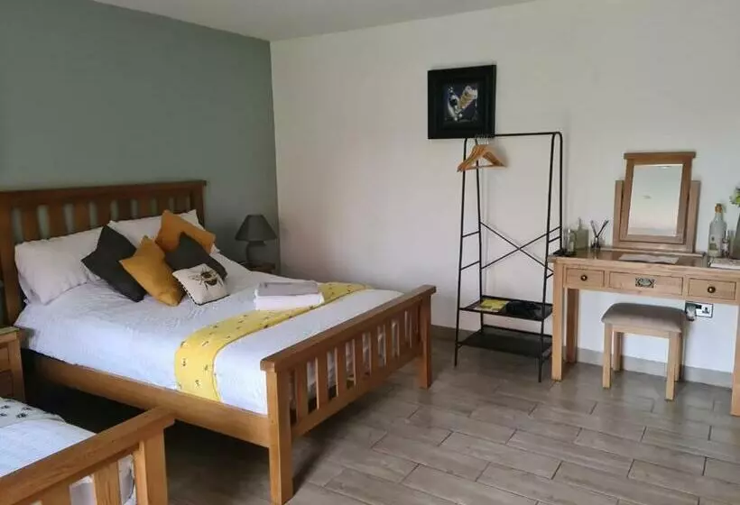Bumble Barn Bed & Breakfast