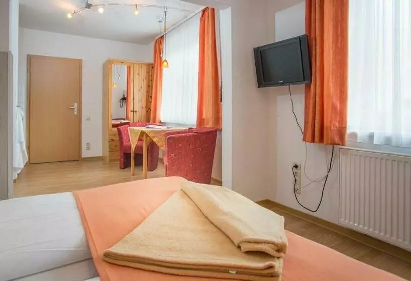 H&h Studio Apartment Im Stadtteil Ostseeviertel Jedes Apartment Mit Küchenzeilen   Fahrstuhl Und 24h