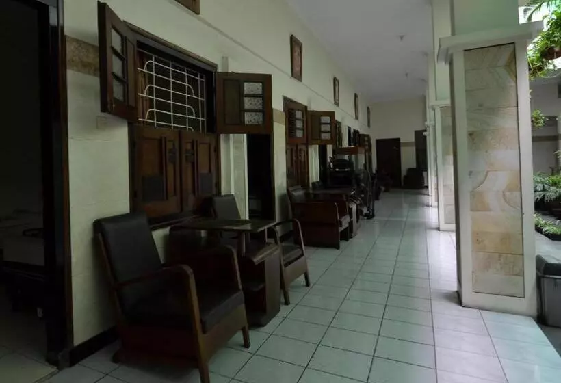 Otel Keprabon Solo