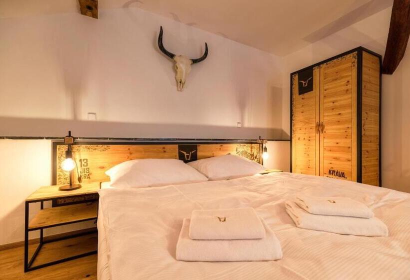 בית מלון כפרי Pivni